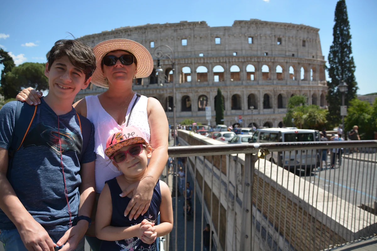 Natalija in Rome in front of the Colosseum